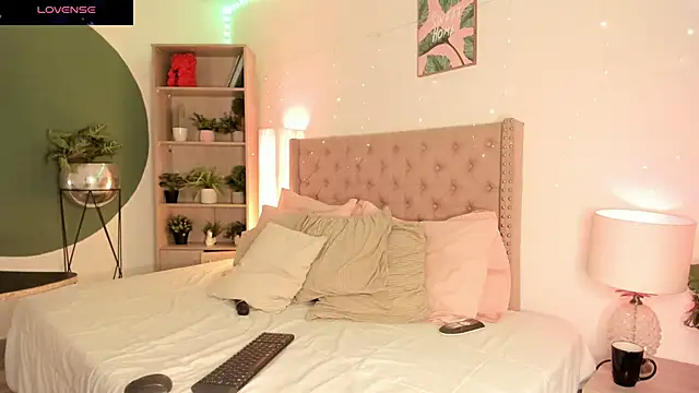 Snapshot of Snooky_Clinton chatting on 18, 1, 2025 Snooky Clinton online show from 18, 1, 2025