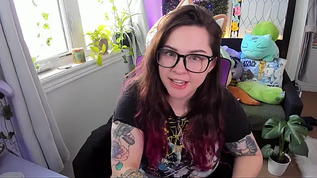 JennKenobi online show from 11, 5, 2026