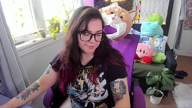 JennKenobi online show from 11, 5, 2026
