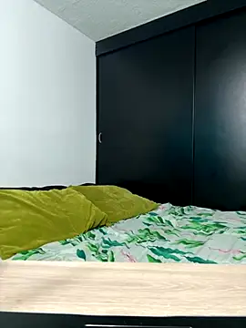 Angela isabella online show from 17, 10, 2025