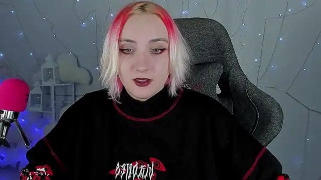 AsheLucker online show from 2, 2, 2025