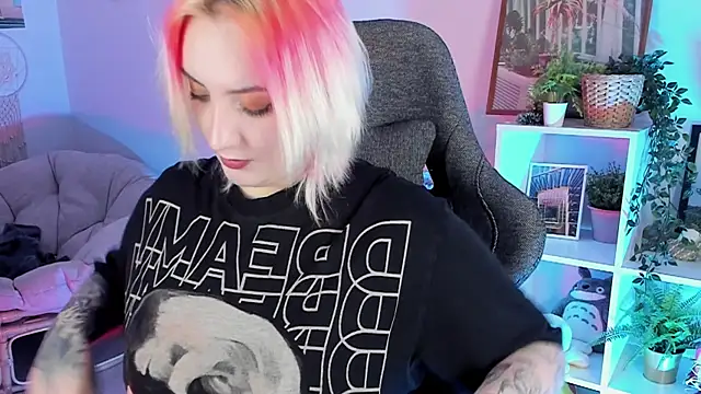 AsheLucker online show from 3, 3, 2025