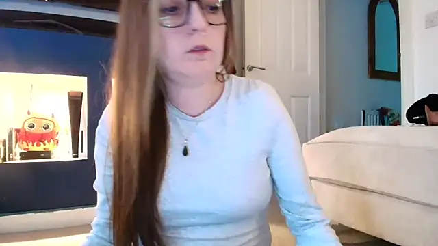 short sweetpea online show from 17, 12, 2025