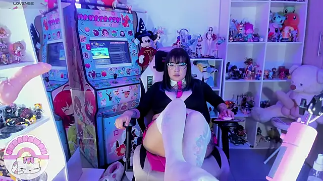 meda kawaii  online show from 2, 2, 2025