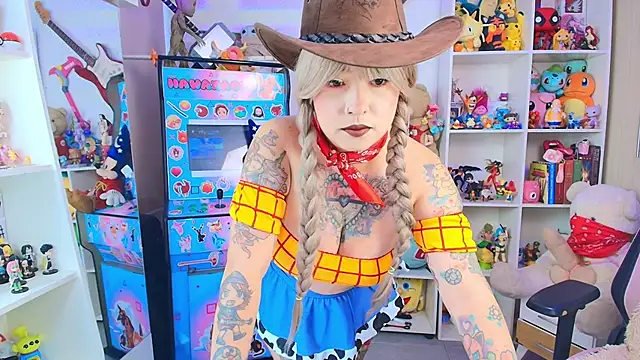 meda kawaii  online show from 2, 10, 2025