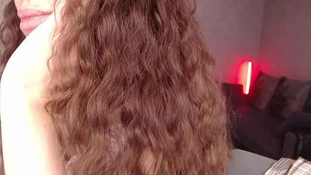 Varonica Caprii online show from 8, 4, 2026