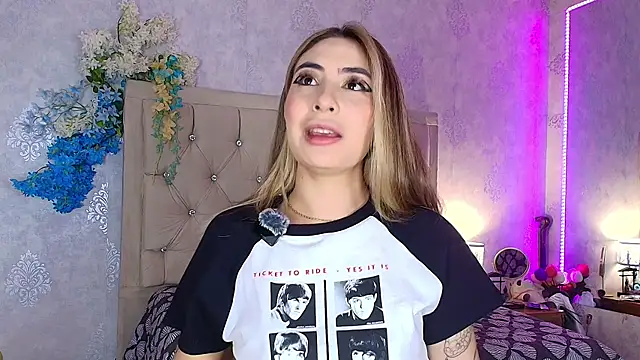 Snapshot of nini_love01 chatting on 17, 7, 2026 nini love01 online show from 17, 7, 2026
