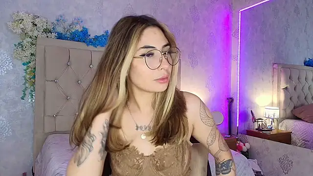 Snapshot of nini_love01 chatting on 6, 8, 2026 nini love01 online show from 6, 8, 2026