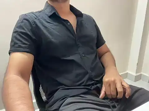 Arjun78877 online show from 4, 10, 2025