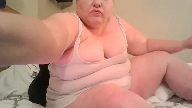 Snapshot of atlwebbie75 chatting on 11, 2, 2026 atlwebbie75 online show from 11, 2, 2026