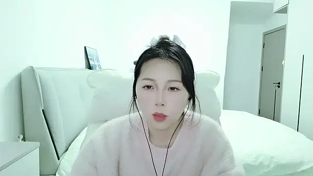 Snapshot of Sunset_glow chatting on 28, 11, 2025 Sunset glow online show from 28, 11, 2025