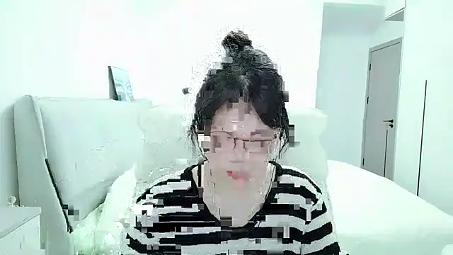 Snapshot of Sunset_glow chatting on 19, 12, 2025 Sunset glow online show from 19, 12, 2025