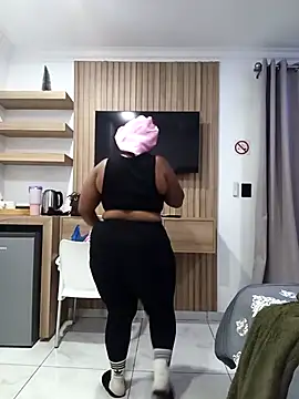 CuteHoney92 online show from 12, 3, 2026