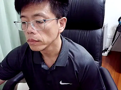 Snapshot of ericho0022 chatting on 13, 5, 2026 ericho0022 online show from 13, 5, 2026