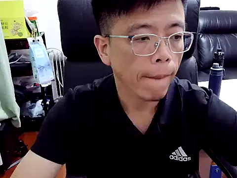 Snapshot of ericho0022 chatting on 21, 5, 2026 ericho0022 online show from 21, 5, 2026