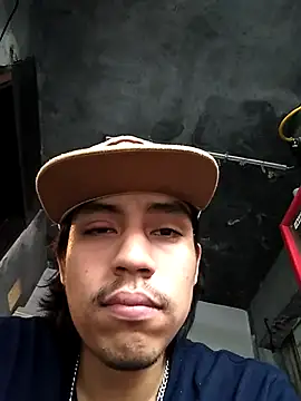 Snapshot of AlexAlejandro13 chatting on 8, 9, 2025 AlexAlejandro13 online show from 8, 9, 2025