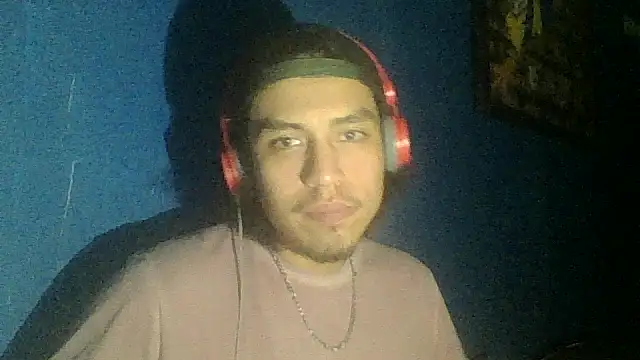 Snapshot of AlexAlejandro13 chatting on 4, 10, 2025 AlexAlejandro13 online show from 4, 10, 2025