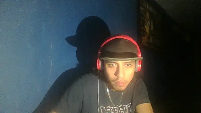 Snapshot of AlexAlejandro13 chatting on 6, 10, 2025 AlexAlejandro13 online show from 6, 10, 2025