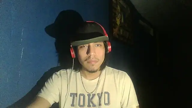 Snapshot of AlexAlejandro13 chatting on 11, 10, 2025 AlexAlejandro13 online show from 11, 10, 2025