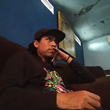 Snapshot of AlexAlejandro13 chatting on 6, 3, 2026 AlexAlejandro13 online show from 6, 3, 2026