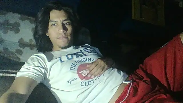 Snapshot of AlexAlejandro13 chatting on 11, 3, 2026 AlexAlejandro13 online show from 11, 3, 2026