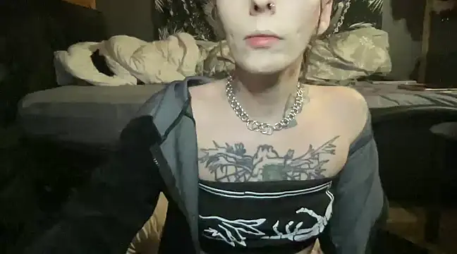 Snapshot of TeenyDoll chatting on 7, 1, 2025 TeenyDoll online show from 7, 1, 2025