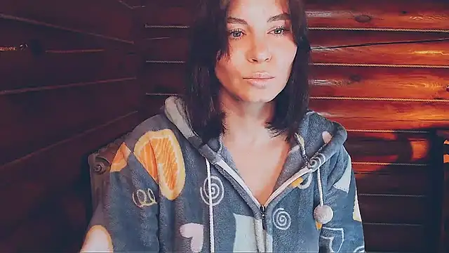 Snapshot of Platina_Fox chatting on 6, 11, 2025 Platina Fox online show from 6, 11, 2025