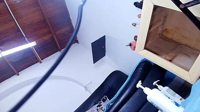 sofi decker online show from 5, 11, 2025