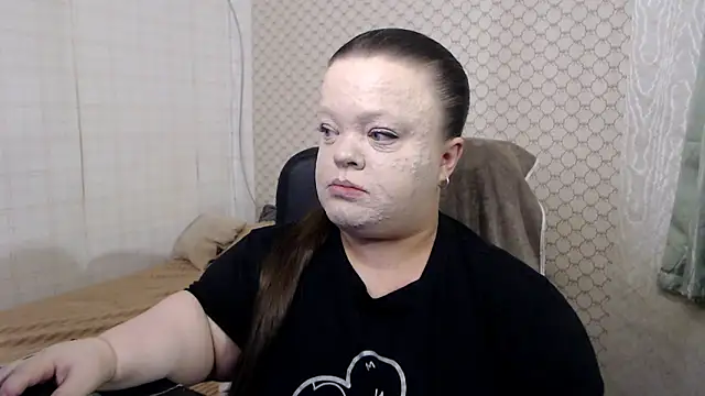 Janiffer MiMi online show from 7, 5, 2026