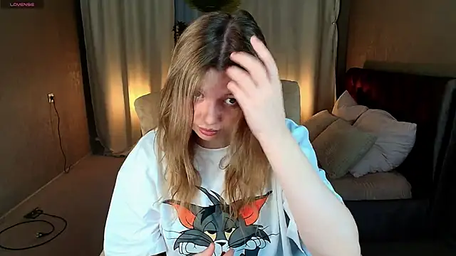 Vivian cutie online show from 3, 12, 2024