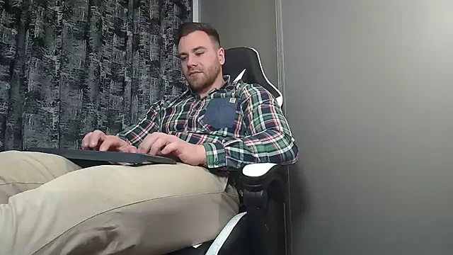 Thori92 online show from 16, 2, 2025