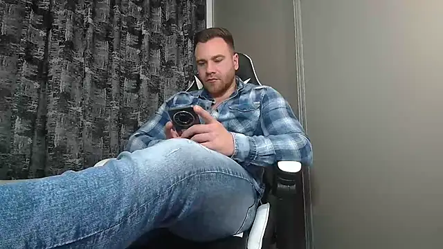 Thori92 online show from 17, 2, 2025