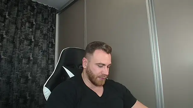 Thori92 online show from 28, 2, 2025