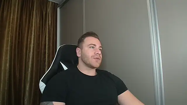 Thori92 online show from 14, 12, 2025