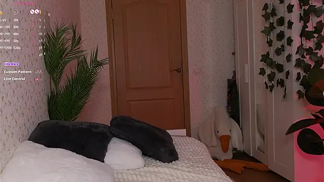 Snapshot of _aleksa_ chatting on 12, 12, 2024  aleksa  online show from 12, 12, 2024