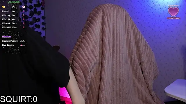 Snapshot of _aleksa_ chatting on 2, 2, 2025  aleksa  online show from 2, 2, 2025