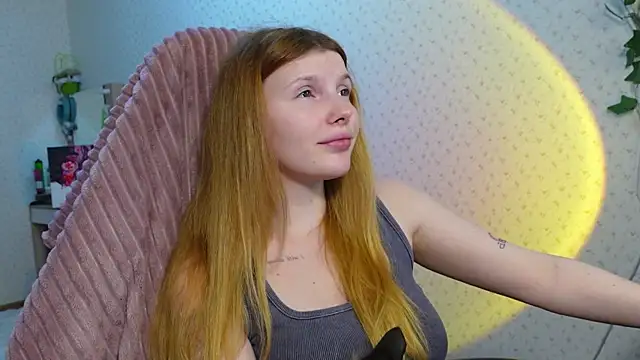 Snapshot of _aleksa_ chatting on 9, 3, 2025  aleksa  online show from 9, 3, 2025