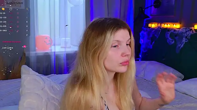 Snapshot of _aleksa_ chatting on 29, 10, 2025  aleksa  online show from 29, 10, 2025