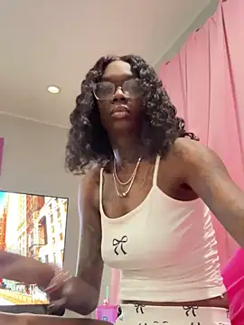 Farrah Owens online show from 7, 3, 2025