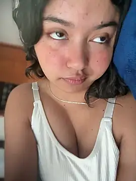 Peach Girll online show from 8, 5, 2026