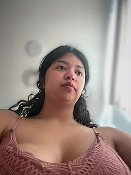 Peach Girll online show from 13, 5, 2026