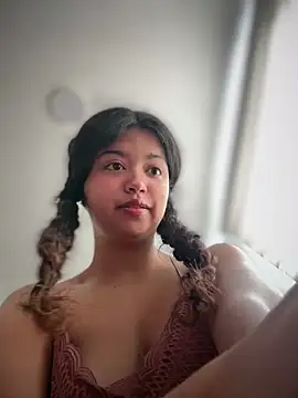 Peach Girll online show from 14, 5, 2026