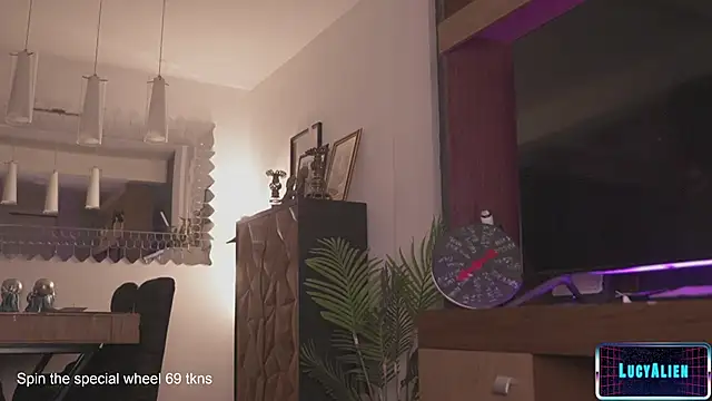 LucyAllenX online show from 19, 1, 2025