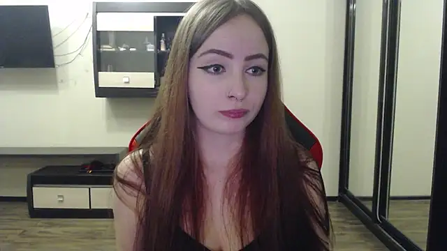 Laralianna online show from 18, 2, 2025