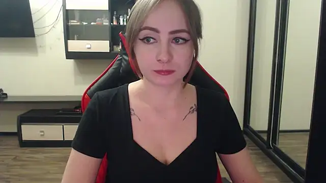 Laralianna online show from 23, 2, 2025