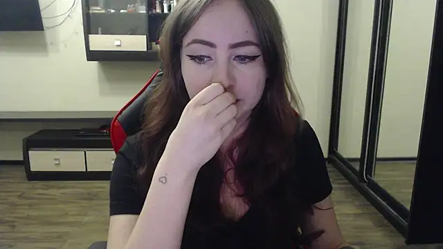 Laralianna online show from 25, 2, 2025