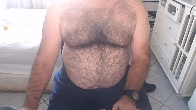 Snapshot of MysterBearMG chatting on 1, 8, 2026 MysterBearMG online show from 1, 8, 2026