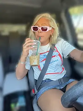 Lexi Shocker online show from 31, 7, 2026