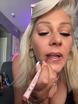 Lexi Shocker online show from 3, 8, 2026