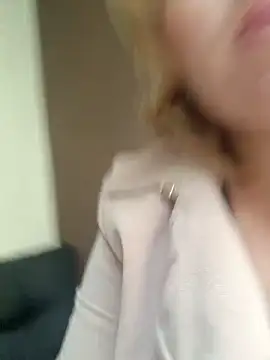 Snapshot of amanda-hornySeduction chatting on 9, 10, 2025 amanda-hornySeduction online show from 9, 10, 2025